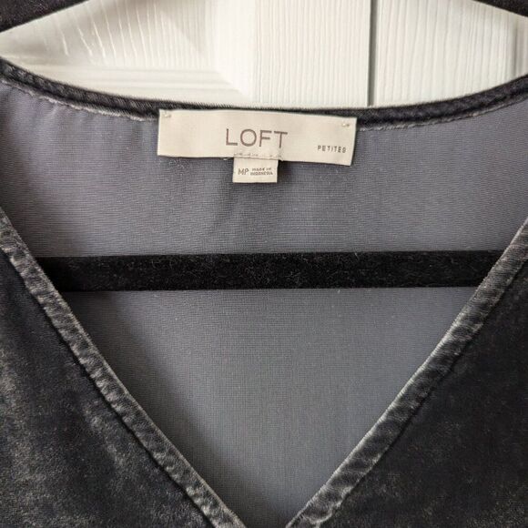 LOFT Velvet Puff Sleeve Top | Women’s Medium Petite Gray - Picture 3 of 5
